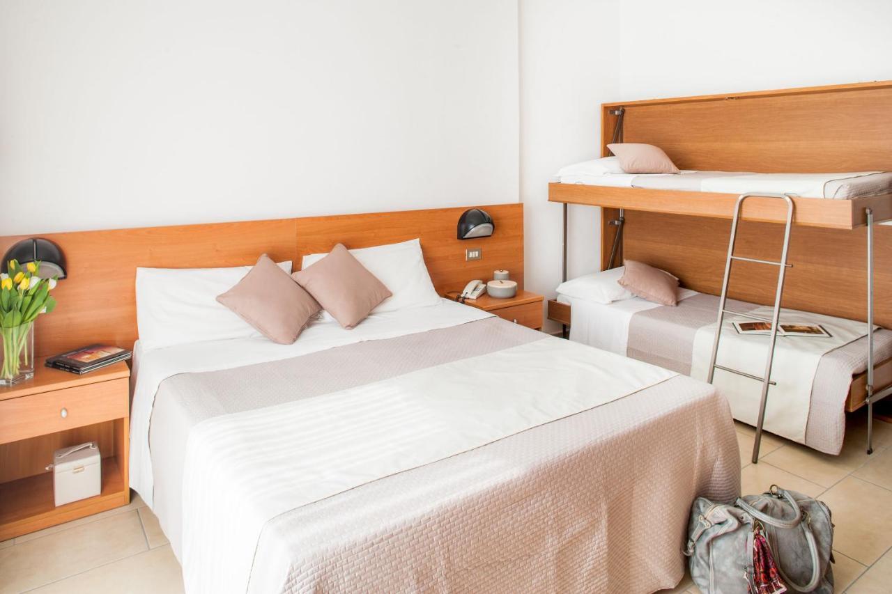 Hotel Europa Finale Ligure Zewnętrze zdjęcie