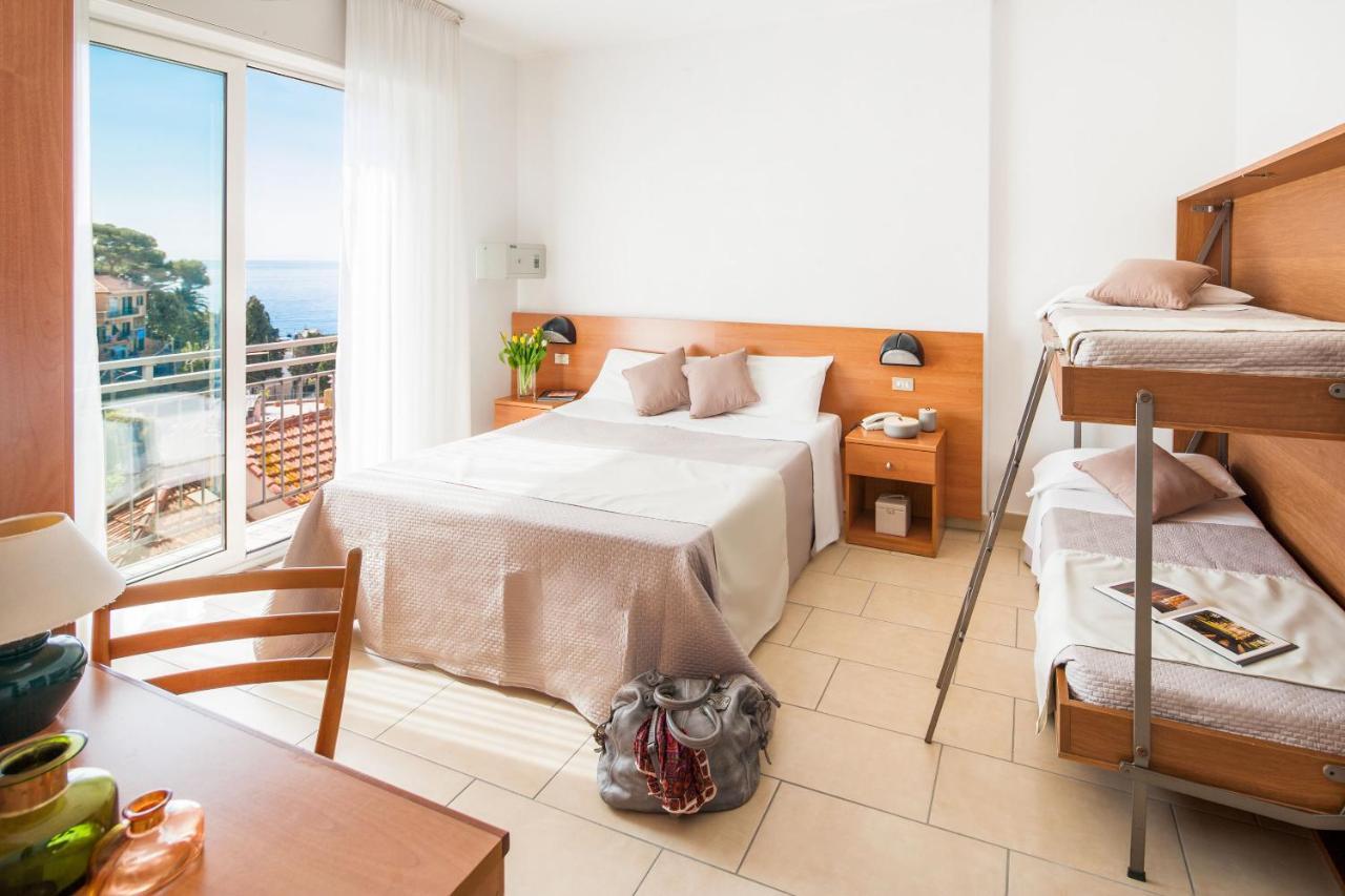 Hotel Europa Finale Ligure Zewnętrze zdjęcie