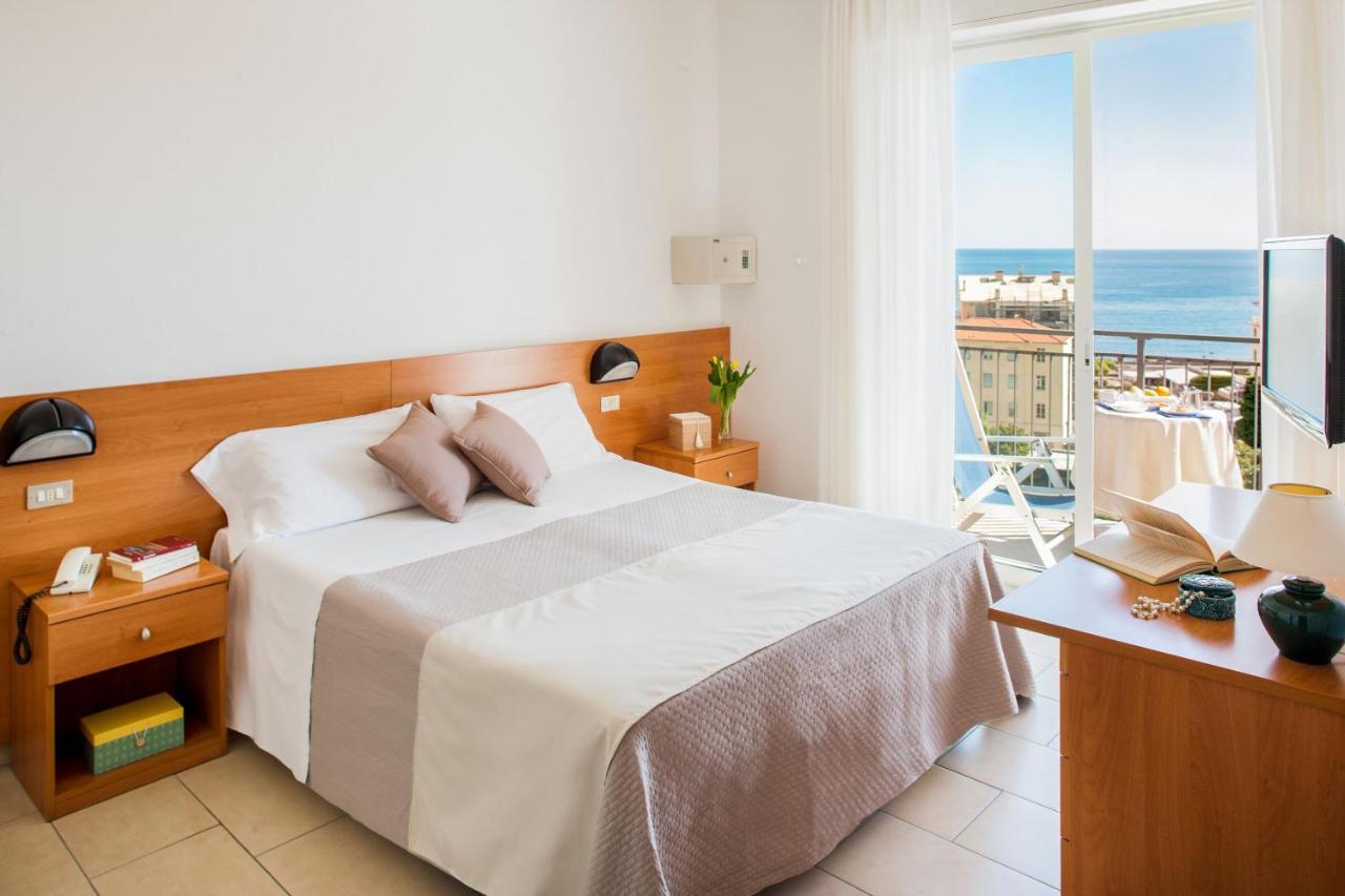 Hotel Europa Finale Ligure Zewnętrze zdjęcie