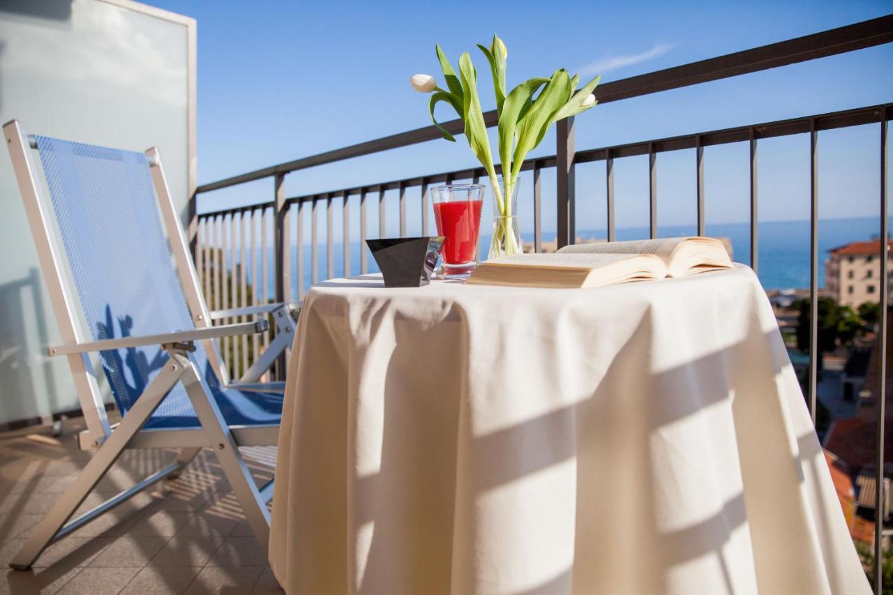 Hotel Europa Finale Ligure Zewnętrze zdjęcie