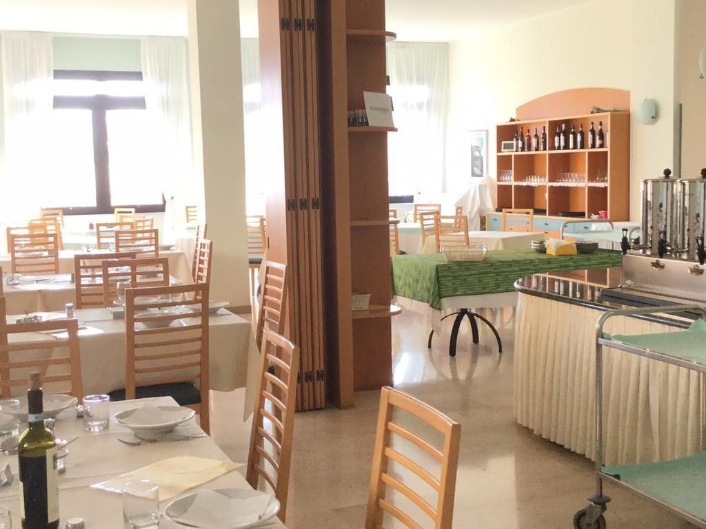 Hotel Europa Finale Ligure Zewnętrze zdjęcie