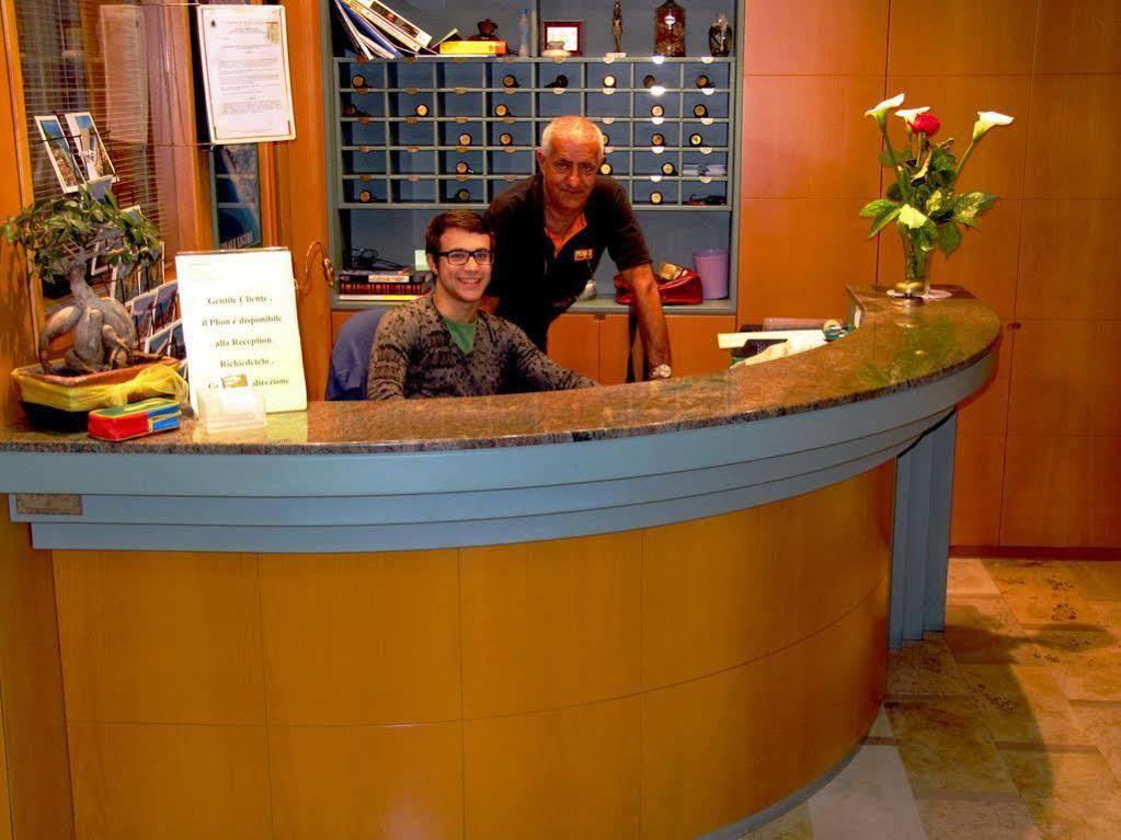 Hotel Europa Finale Ligure Zewnętrze zdjęcie